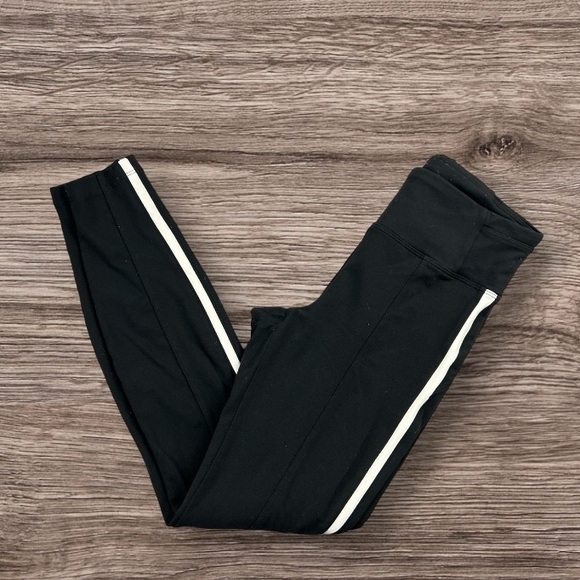 Athleta Metro 7/8 Tight Black Side Stripe Sz: XS - Picture 3 of 12